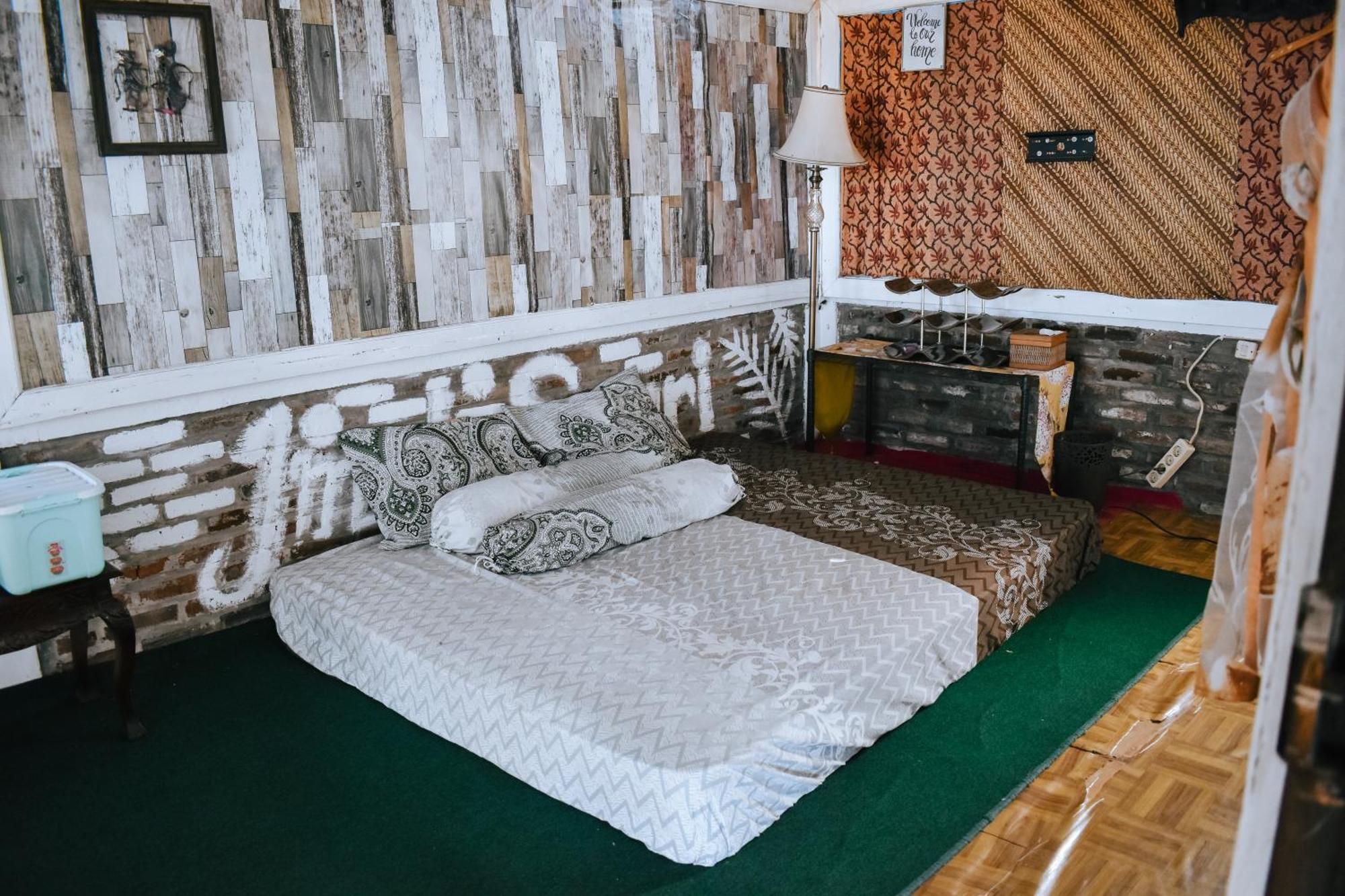 Imah Seuri By Kaya Rooms Tutugan Екстериор снимка